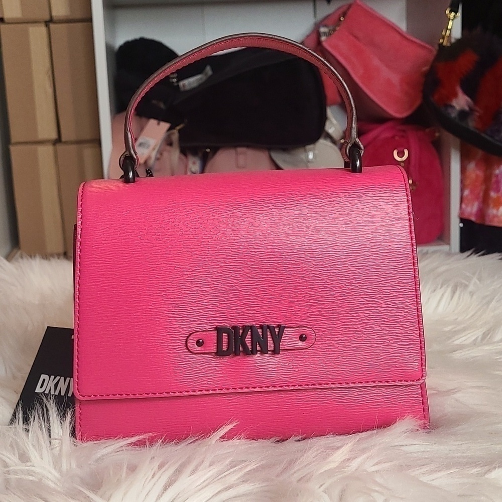 DKNY Alison small crossbody Pink